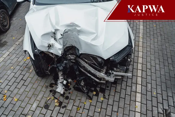 Whittier restaurant car crash